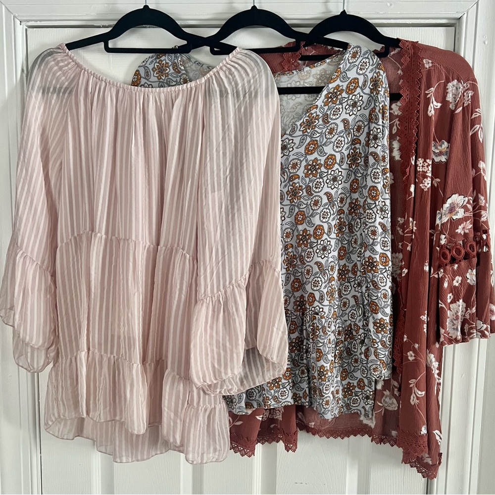 Lot of 3 Tops Le Marais Pink Blouse LOFT Floral Peplum Shirt Maurices kimono